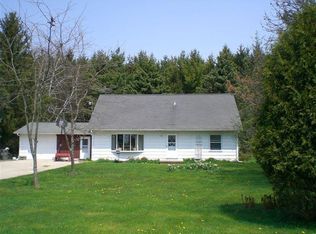 5664 Hilldale Dr, Slinger, WI 53086