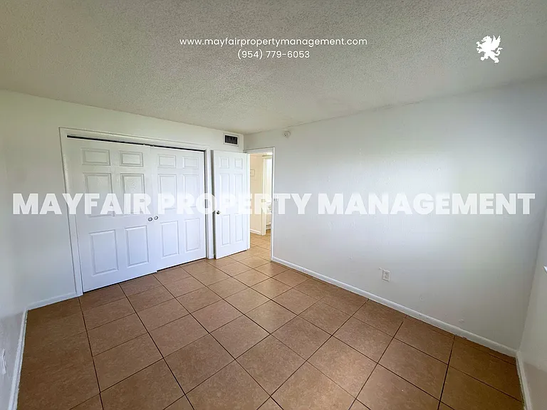 3741 SW 59th Ter #1 — Photo 6