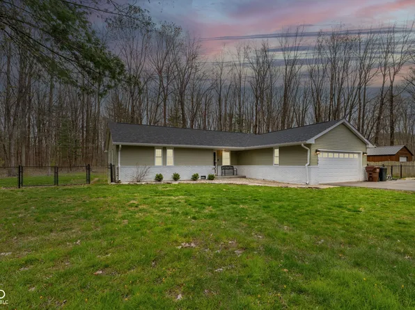 7376 N Haywood Farms Rd, Brazil, IN 47834