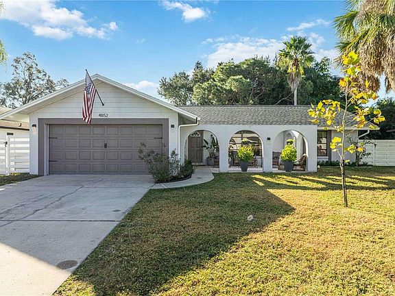 5th image of 4852 Greencroft Rd