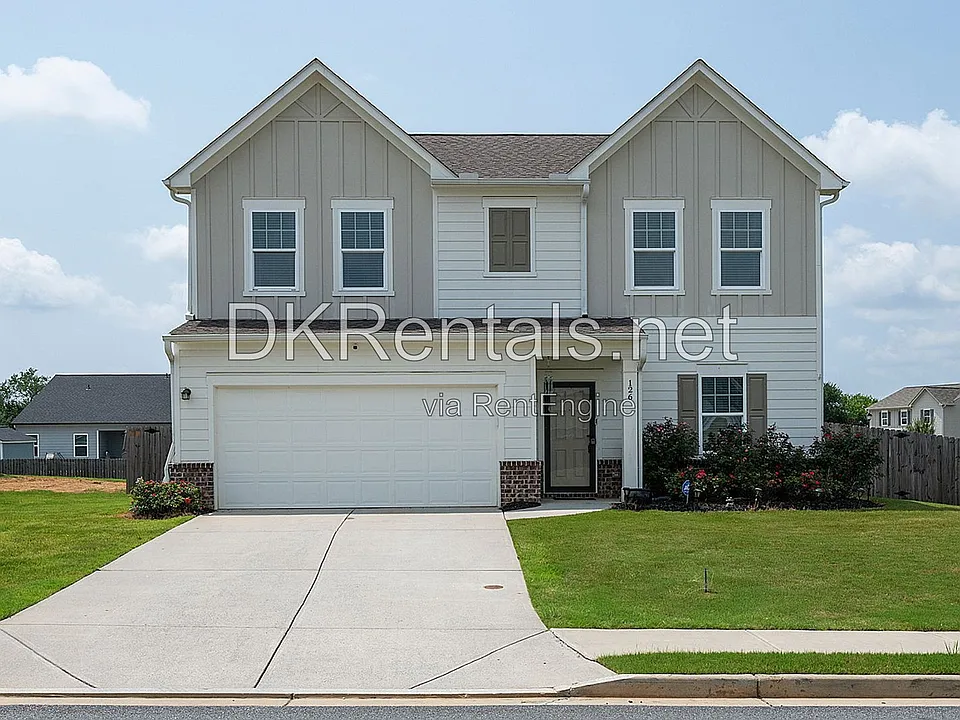 126 Verona Dr NW