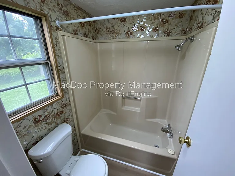 900 White St — Photo 20