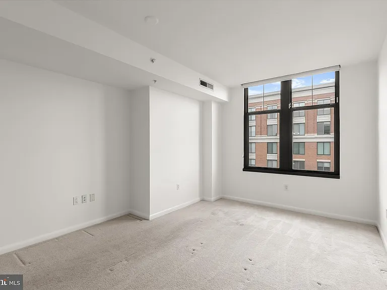 1021 Garfield St #905 — Photo 26