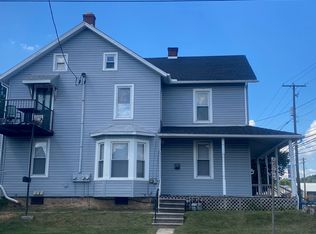 400-402 W Penn Ave, Robesonia, PA 19551