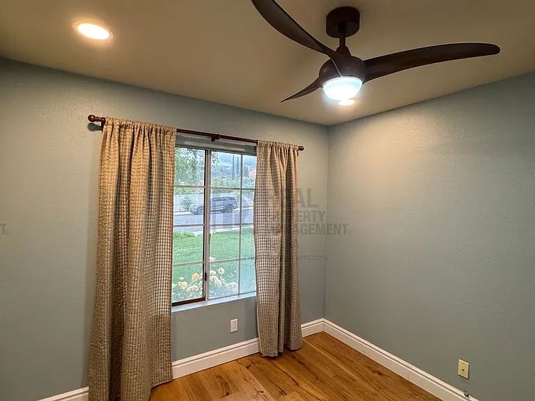 16517 Mountain St — Photo 30