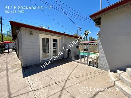 917 E Granada Rd Photo 1