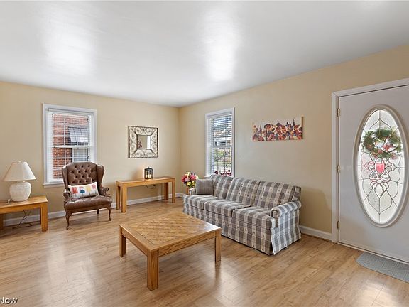 4th image of 3940 Highland Ave