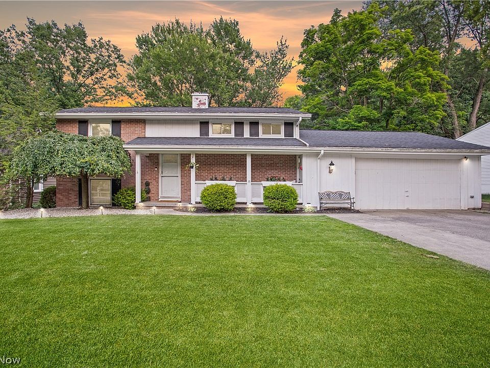 1st image of 16 Squires Ct