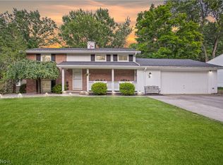 16 Squires Ct, Medina, OH 44256