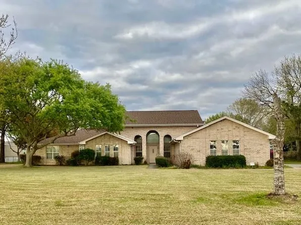 2270 N 18th St, Nederland, TX 77627