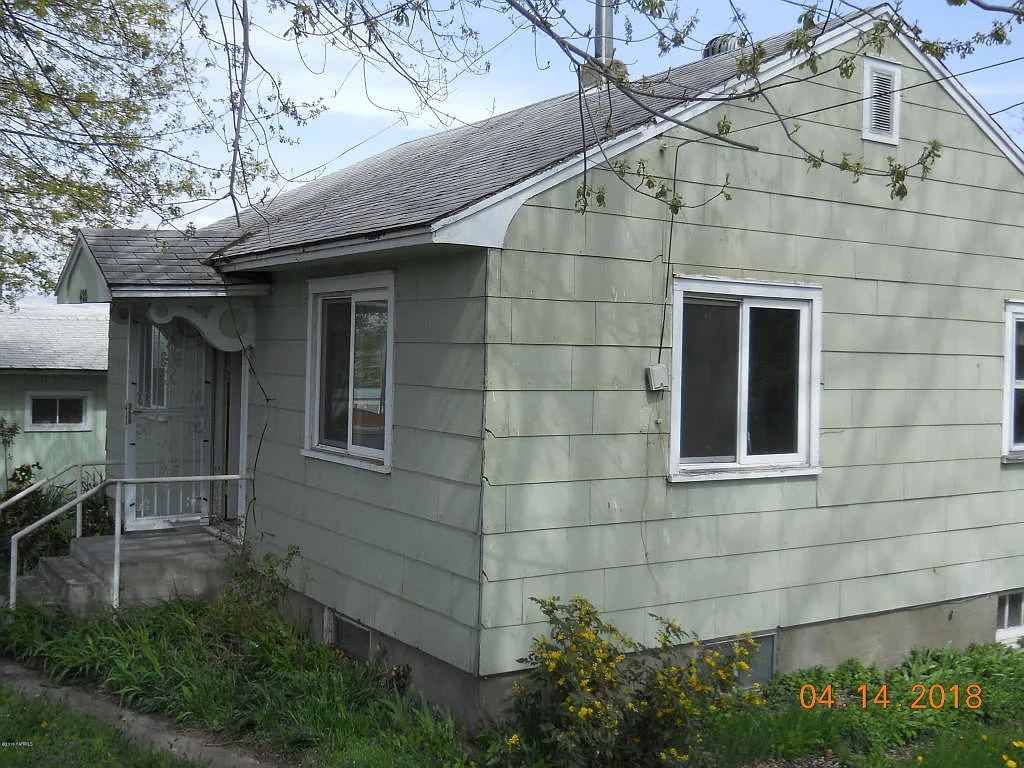 420 W Edison Ave photo 1