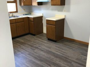 570 Drom Ct #E, Antioch, IL 60002