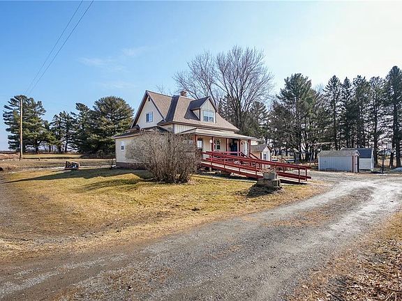 3rd image of W7705 Cloverdale Road