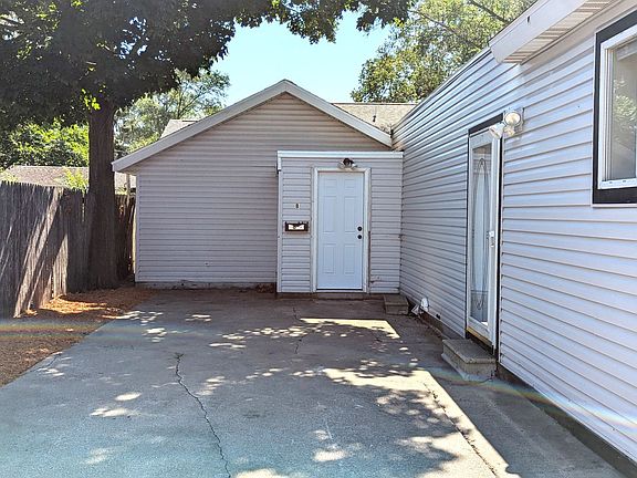 2nd image of 1887 Fair Ave #B