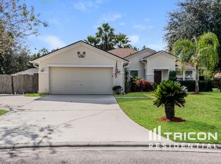 746 Roland Lakes Dr, Jacksonville, FL 32220