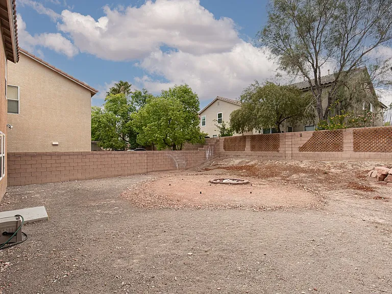 275 Calvino Ave — Photo 32