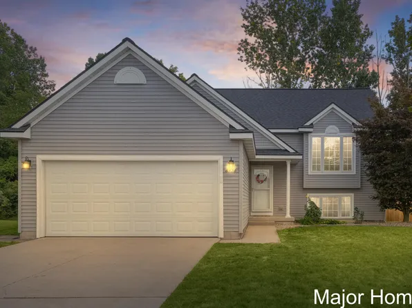 6956 Shady Knoll Dr SE, Caledonia, MI 49316