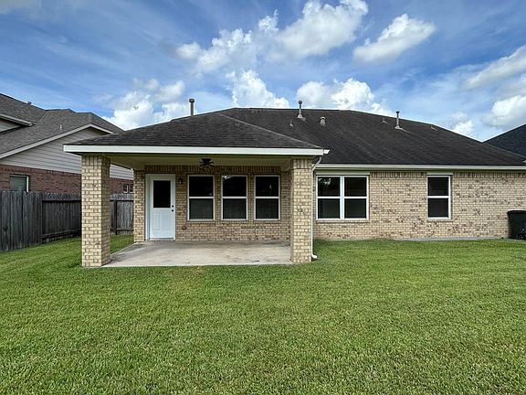 3rd image of 8814 Sunrise Terrace Ln