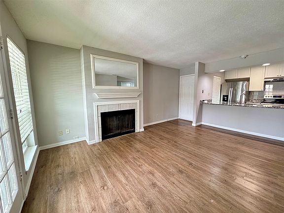 2nd image of 5981 Arapaho Rd APT 304