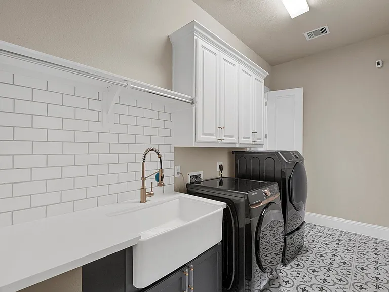 39 Quiet Vista Dr — Photo 20
