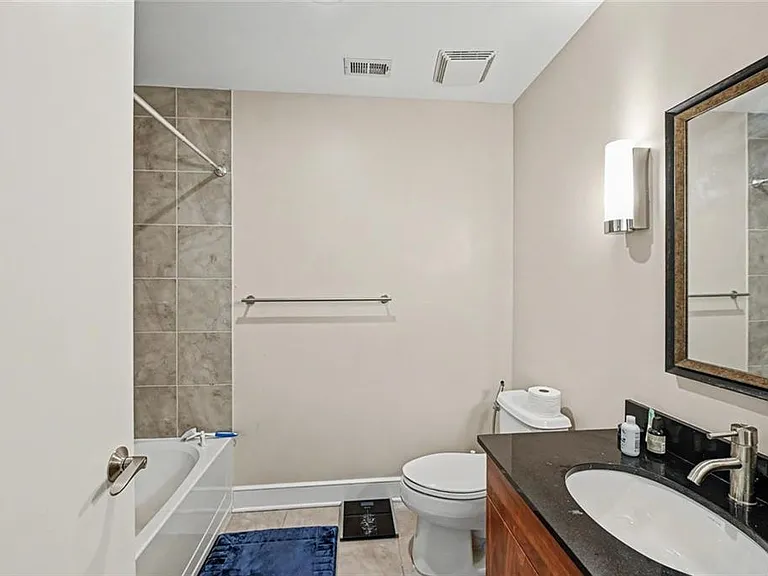 222 12th St NE #905 — Photo 19