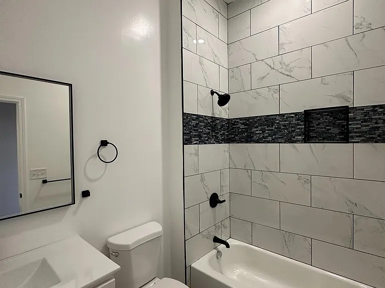 1927 Druid Hill Ave #2 — Photo 11