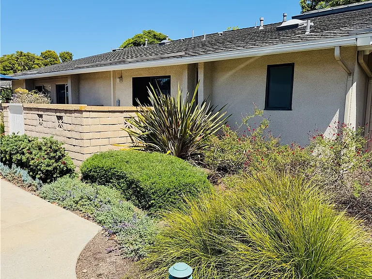 8933 Modesto Cir #1215B — Photo 23