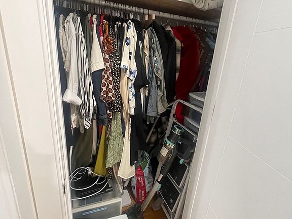5th image of 141 Woodbine St #1A
