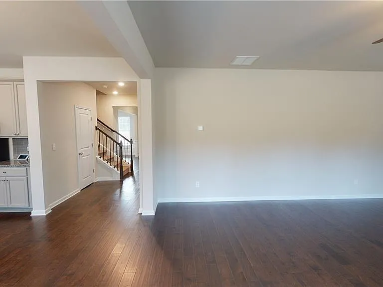 3742 Richmond Bnd — Photo 11