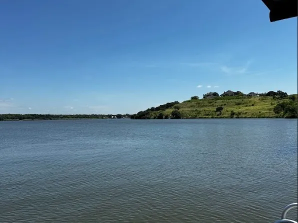 3245 Lakeside Dr, Granbury, TX 76048