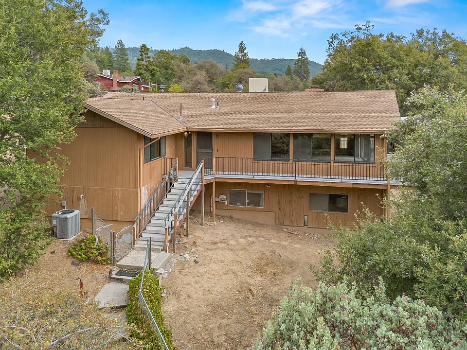 1st image of 43044 Country Club Dr W