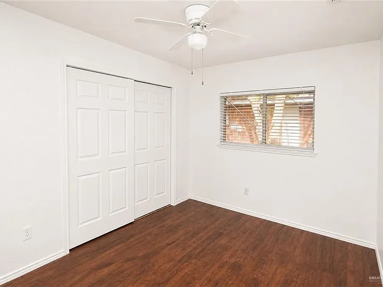 2302 Brock St — Photo 8