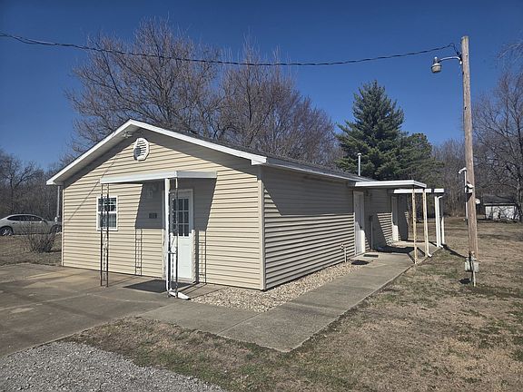 3rd image of 502 Old Brickyard Rd