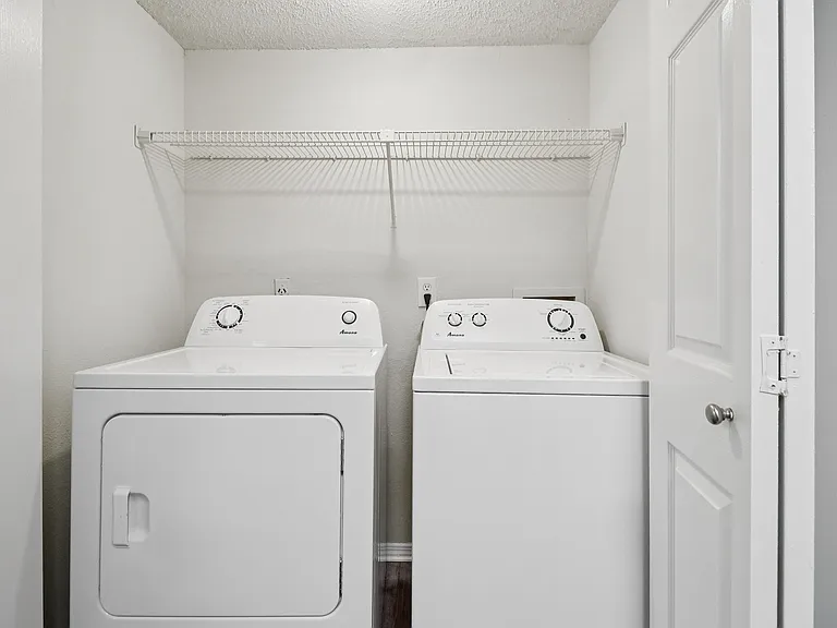 B1 Washer and dryer connections