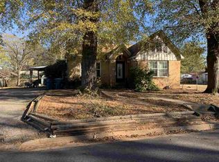 1104 Bomar St, Marshall, TX 75670