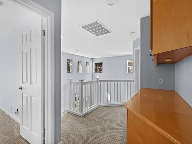 1067 McKay Dr — Photo 14
