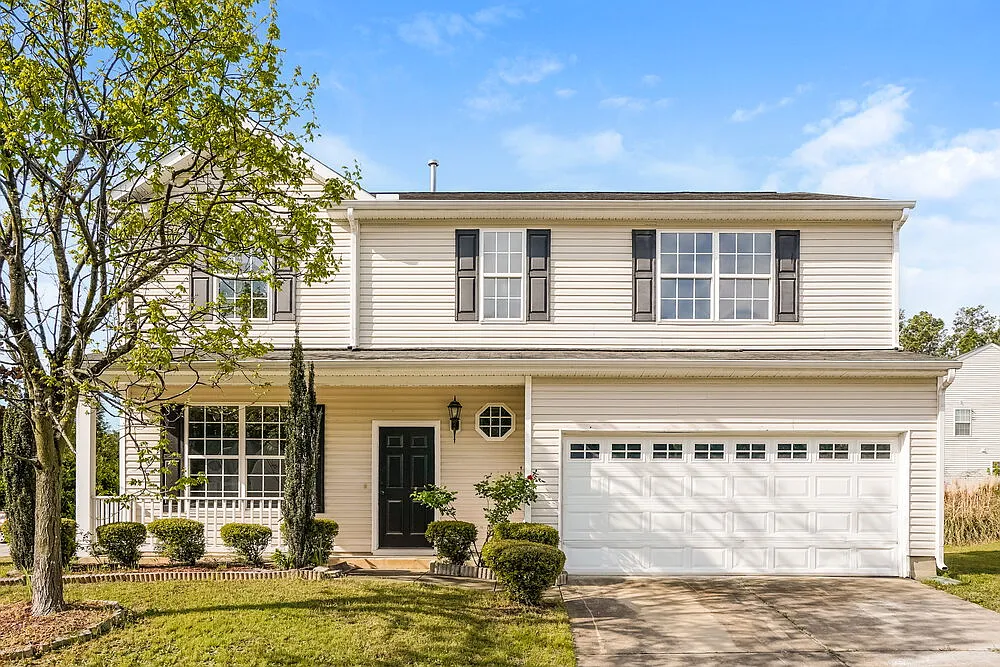 3 bed, 2.5 bath, 1815 sqft, $1,985 — Photo 1