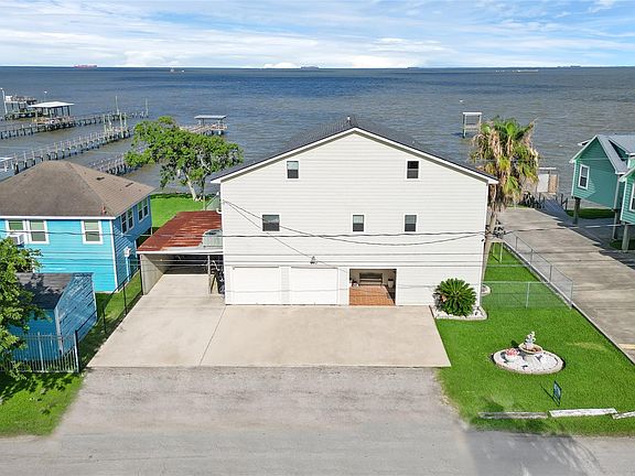 3rd image of 937 5th St