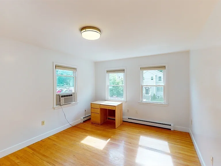 21 Albemarle Ave — Photo 9