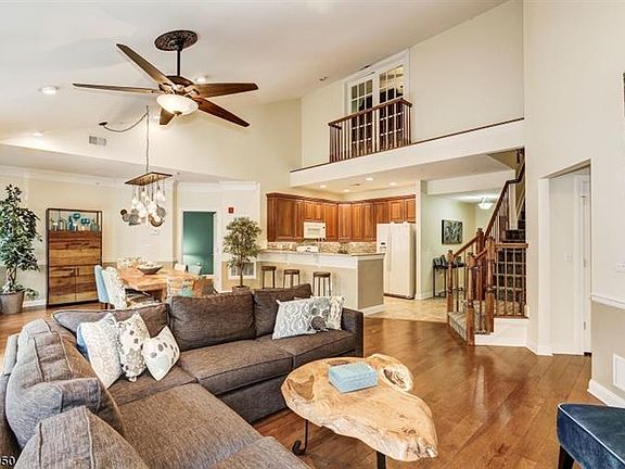 2nd image of 379 Victoria Dr #379