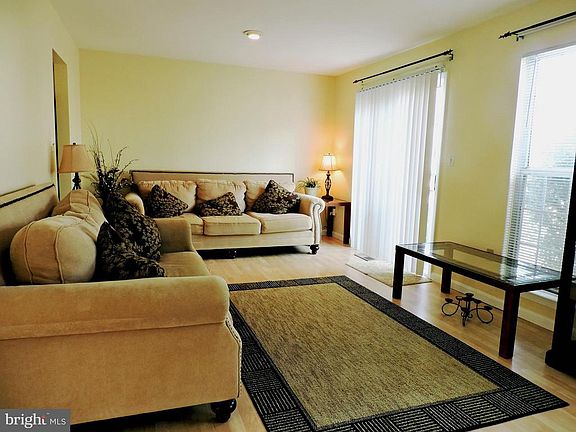 4th image of 20174 Club Hill Dr