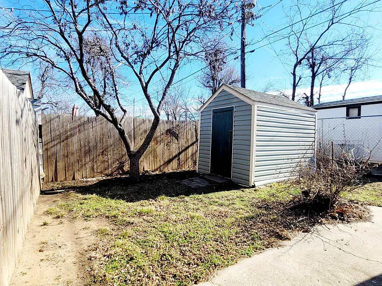 300 E Kittyhawk Dr — Photo 21