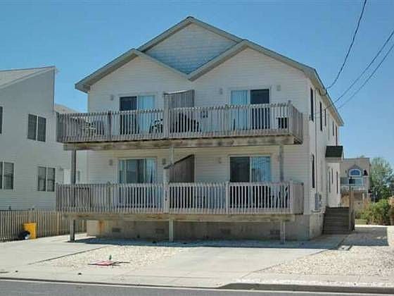 2nd image of 234 32nd St
