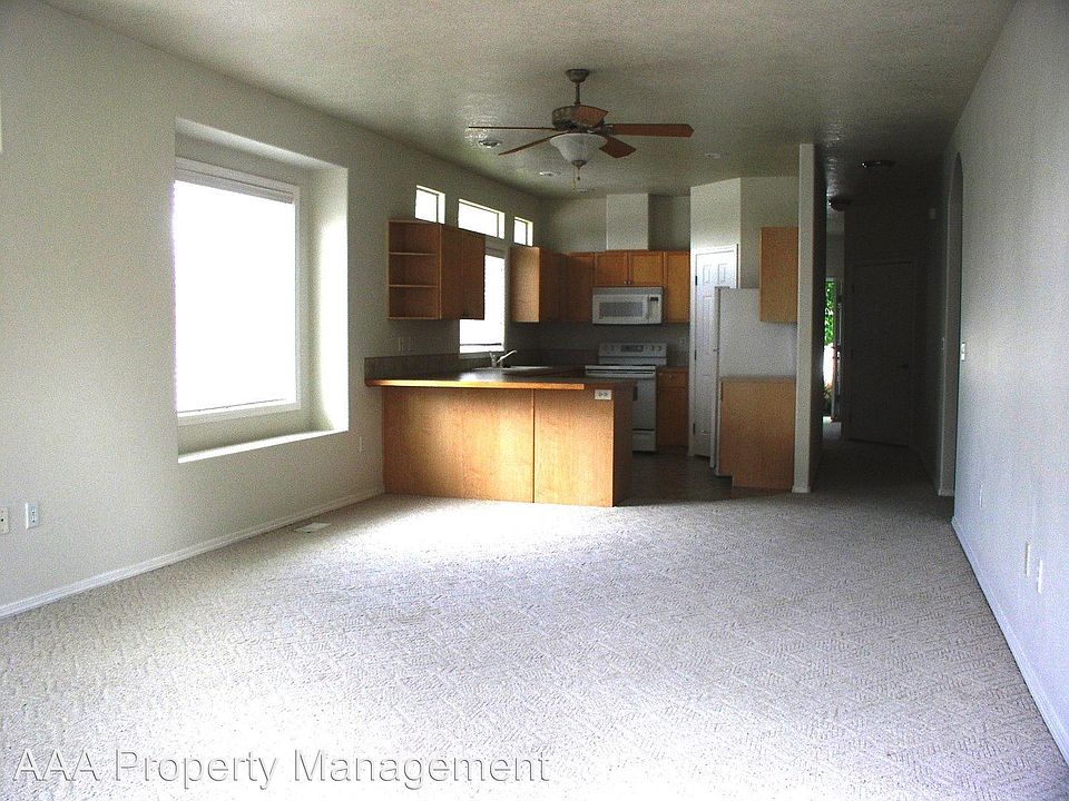 2nd image of 627 N Gail Pl