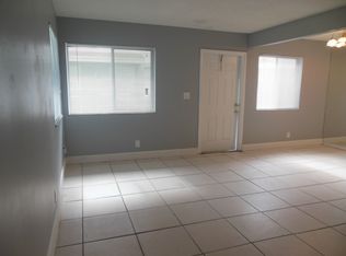 805 W Tiffany Dr APT 2, Mangonia Park, FL 33407