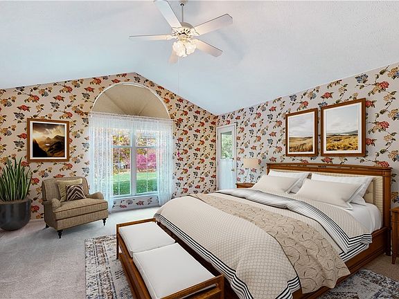 4th image of 725 Woodlake Dr