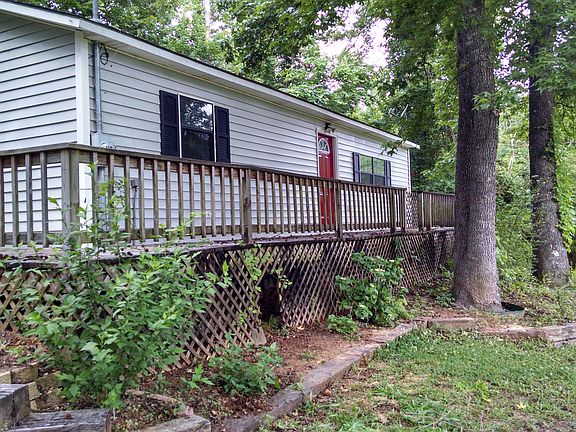 3rd image of 5850 Glenwood Dr