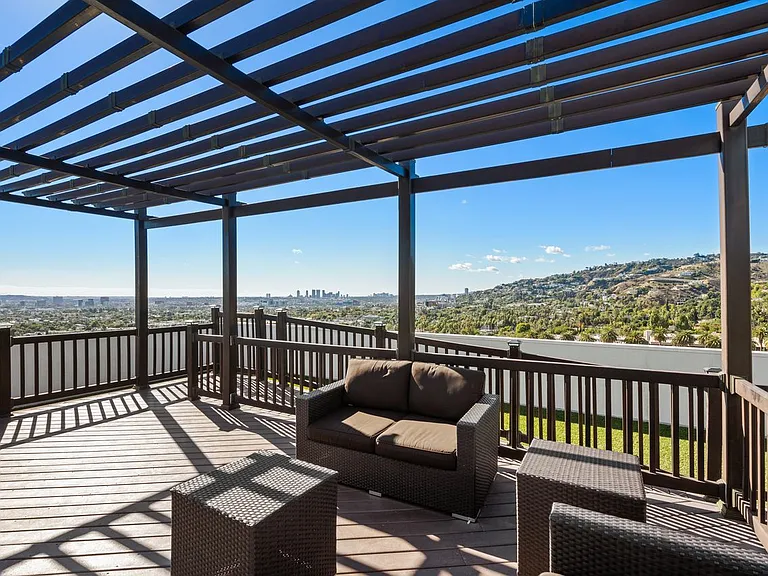 7250 Franklin Ave #507 — Photo 37