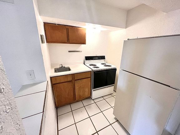 4th image of 346 N South St #348-800