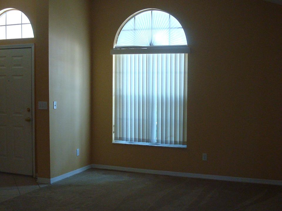 1st image of 6604 Elliot Dr